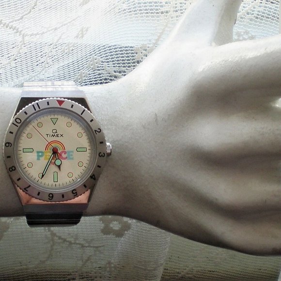 Timex Q Coca Cola 1971 Unity Collection 38mm Stainless Steel Peace Wristwatch - Picture 9 of 9